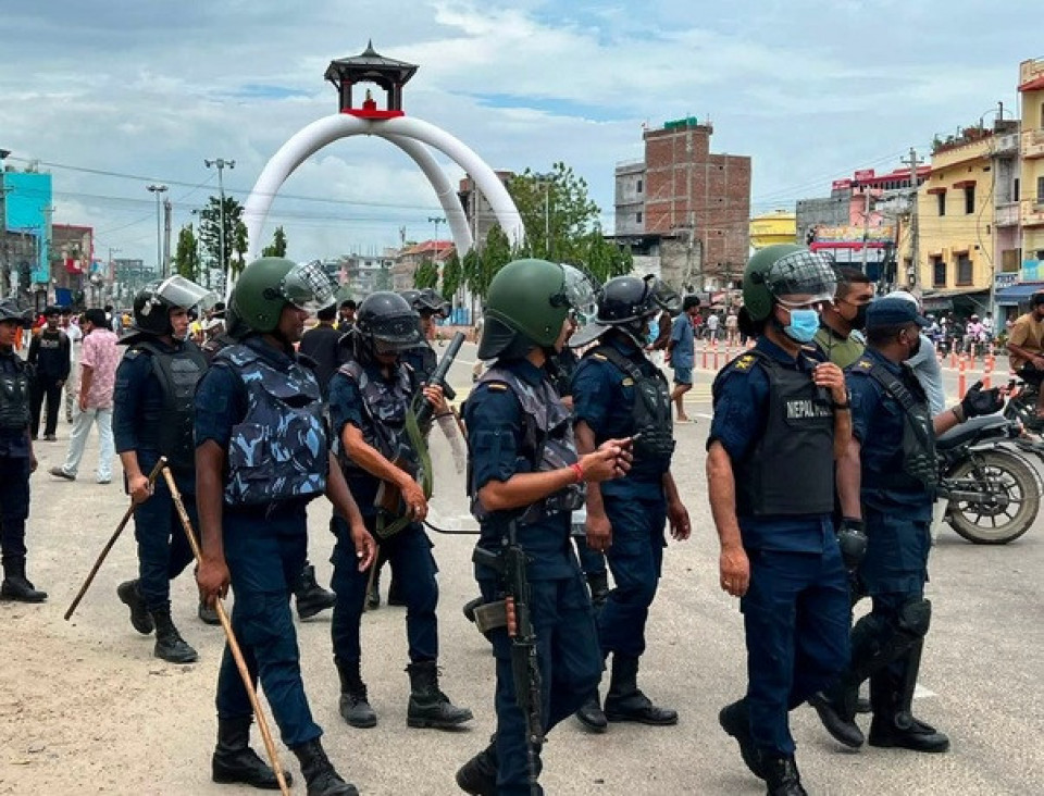 कप्तानगञ्ज गोलीकाण्डको विरोधमा जनकपुरधाममा प्रदर्शन, प्रहरीसँग झडप