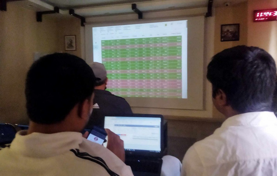 ग्राउण्ड जिरोका लगानीकर्तामा जलविद्युतको चर्चा, भन्छन् ‘मौद्रिक नीति असारभित्रै आउन पनि सक्छ’