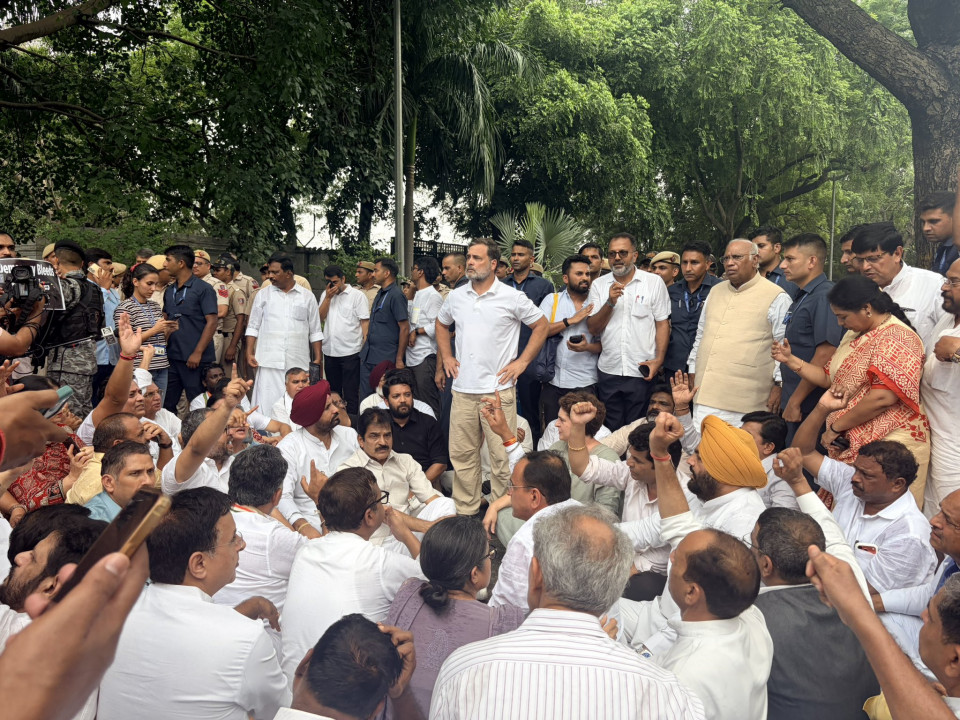 गृहमन्त्री र शिक्षामन्त्रीको राजीनामासहित राहुल गान्धीका पाँच माग सार्वजनिक, प्रदर्शन चकिैदै, दिल्लीमा सुरक्षा व्यवस्था कडा