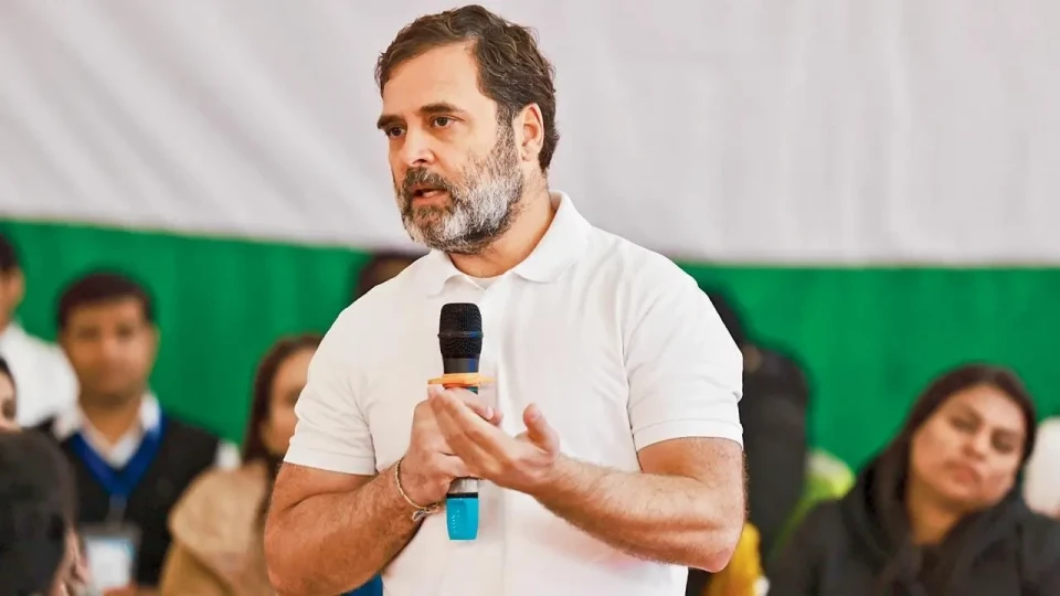 राफेल विमानबारेको विवादपछि भारतमा राजनीतिक आरोप–प्रत्यारोप, राहुल गान्धीमाथि भाजपा प्रवक्ताको माफी माग्न माग