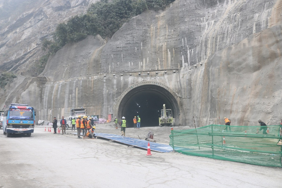 सिद्धबाबा सुरुङमार्ग निर्माण तीव्र, भौतिक प्रगति ६८ प्रतिशत पुग्यो, सेप्टेम्बरभित्र सञ्चालनको लक्ष्य