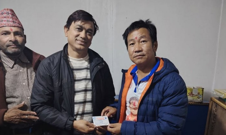 ढाकाकुमार श्रेष्ठ श्रम संस्कृति पार्टीमा प्रवेश