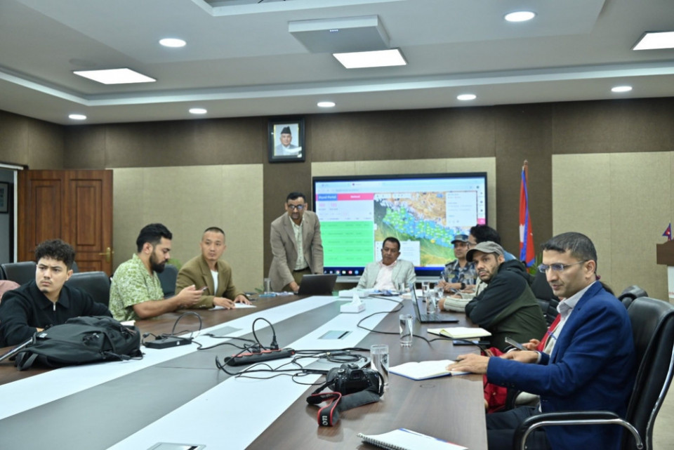 बाढीपहिरोपछिको राहात तथा उद्धारको काममा सरकार र जेनजीले सहकार्य गर्ने, सिंहदरबारको बैठकमा पुगे सुदन