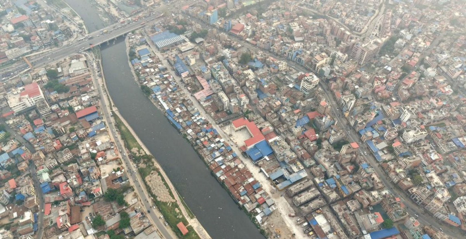 काठमाडौंमा नदी किनारका बस्ती हटाइँदै, शुक्रबारदेखि डोजर चल्ने