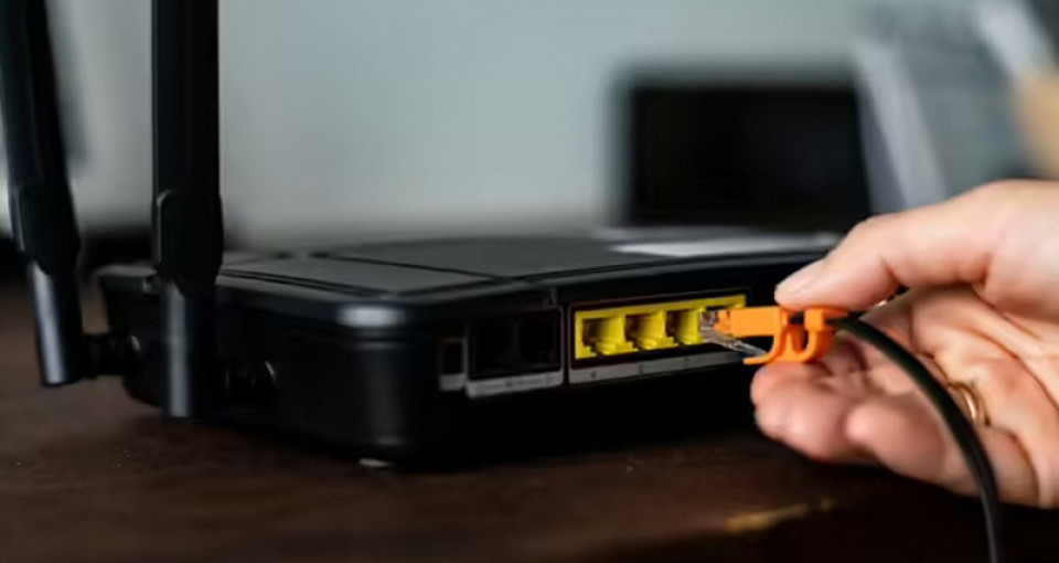 के तपाईंले वाईफाई राउटरको युएसबी पोर्ट प्रयोग गर्नुभएको छ ? हुन सक्छन् यस्ता जोखिम