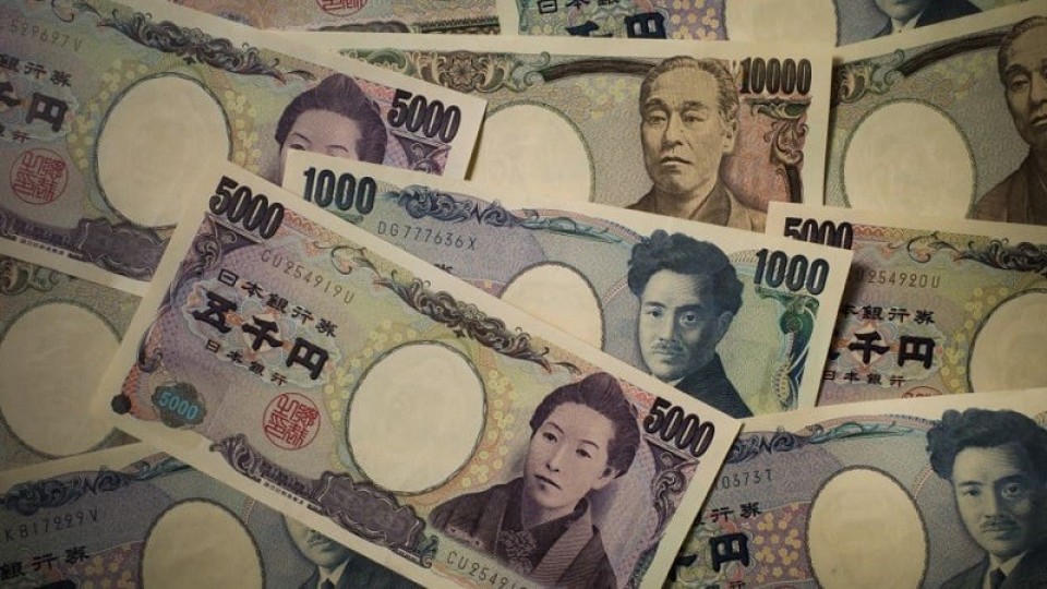जापानी मुद्रा ३४ वर्षकै कमजोर, सरकारले हस्तक्षेप गर्न सक्ने