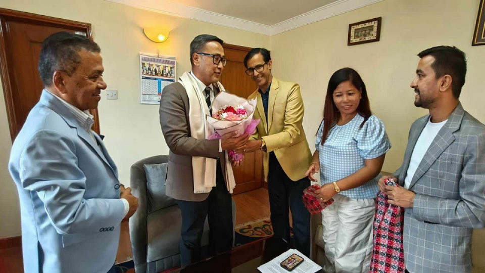 बोर्डका अध्यक्षलाई तीन लगानीकर्ता संघले बुझाए ज्ञापनपत्र, बजार पारदर्शी र दिगो हुनेमा लगानीकर्ता विश्वस्त