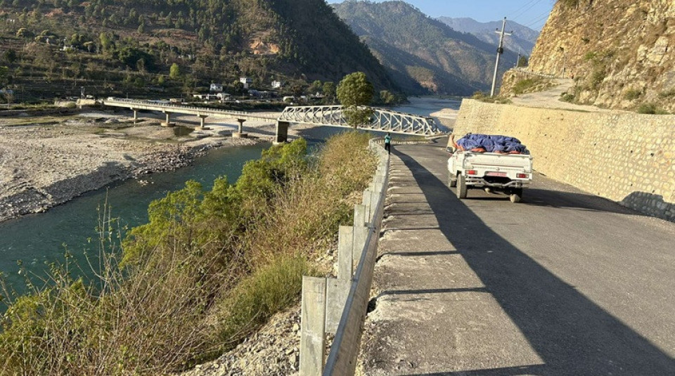 पहिरो पन्छिएसँगै कर्णाली करिडोर एकतर्फी सञ्चालनमा